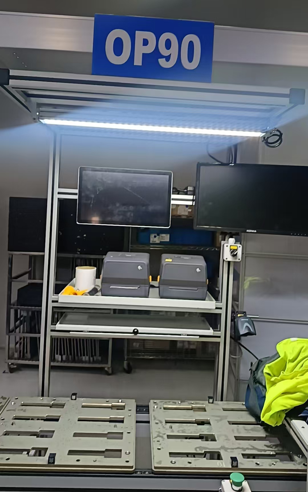 汽车产线控制工控一体机4.jpg