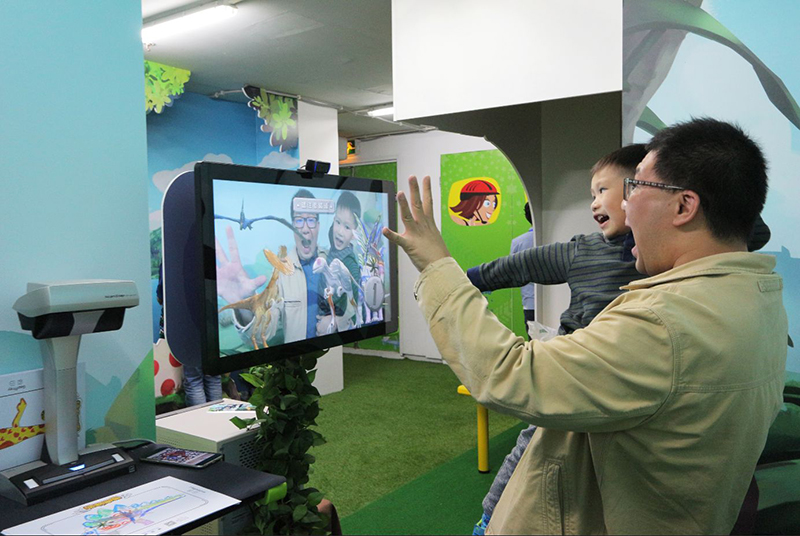 32寸触显澳门3D显示.jpg